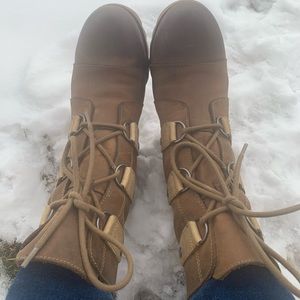 Sorel Joan of Arctic wedge boot, size 8